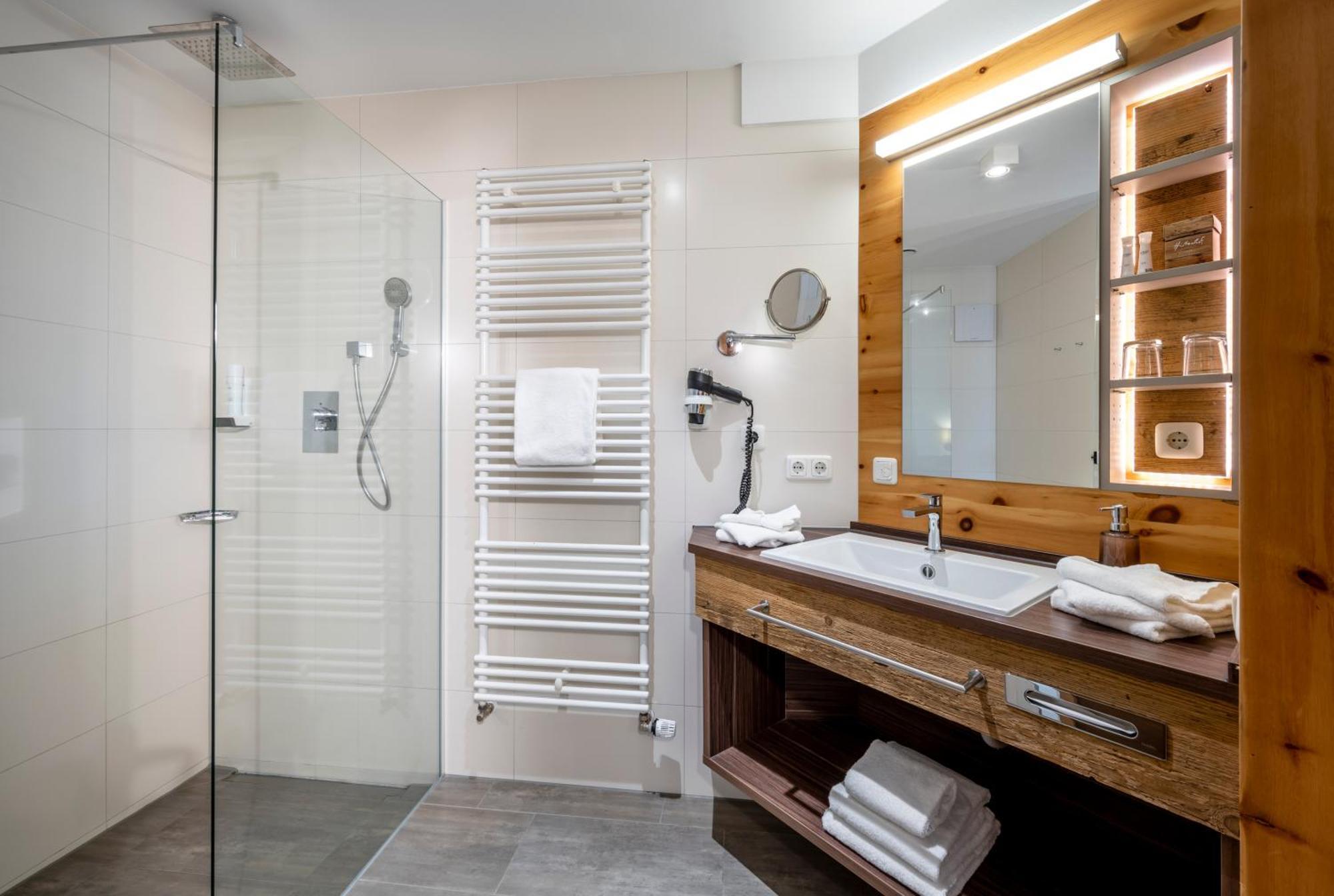 Huettenhof - Wellnesshotel & Luxus-Bergchalets - Adults Only Grainet Kamer foto
